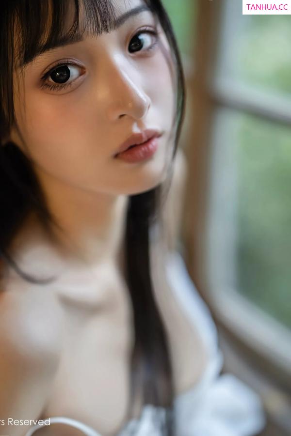   [XiuRen]高清写真图 2025.04.29 No.10215 茂木希子 性感红裙第46张图片